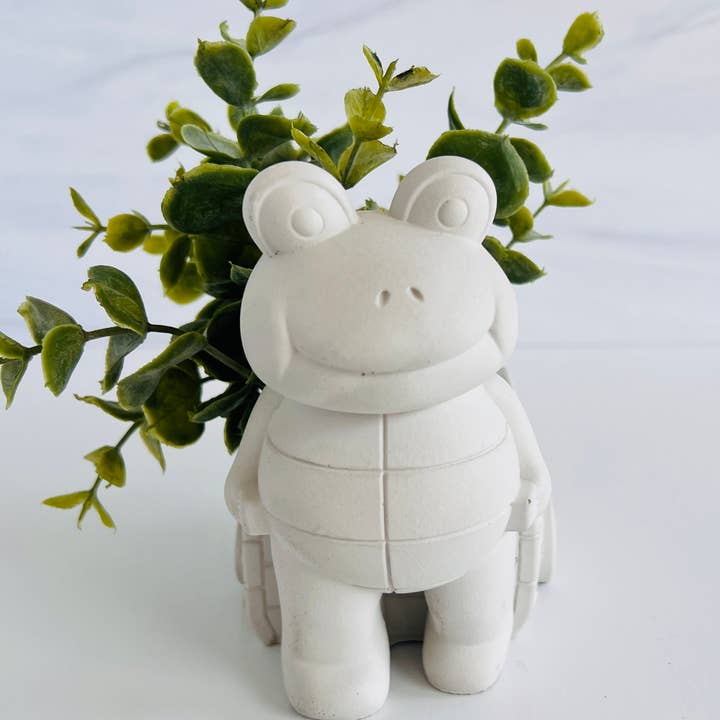 Aroma Sparks - Wholesale Plant Pot - Frog Hauler Cement Planter 4