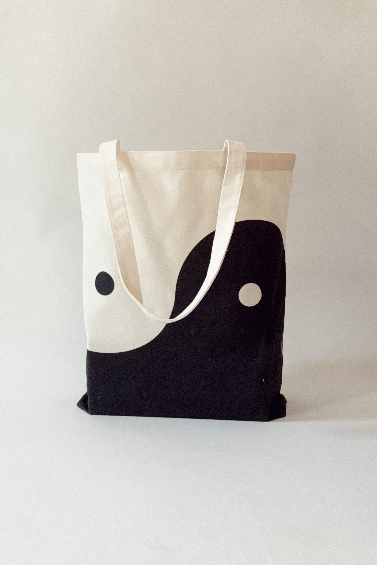 COUTONIC - Wholesale Tote Bag - Women's - Organic Cotton Black Sands Yin Yang Tote 2.01