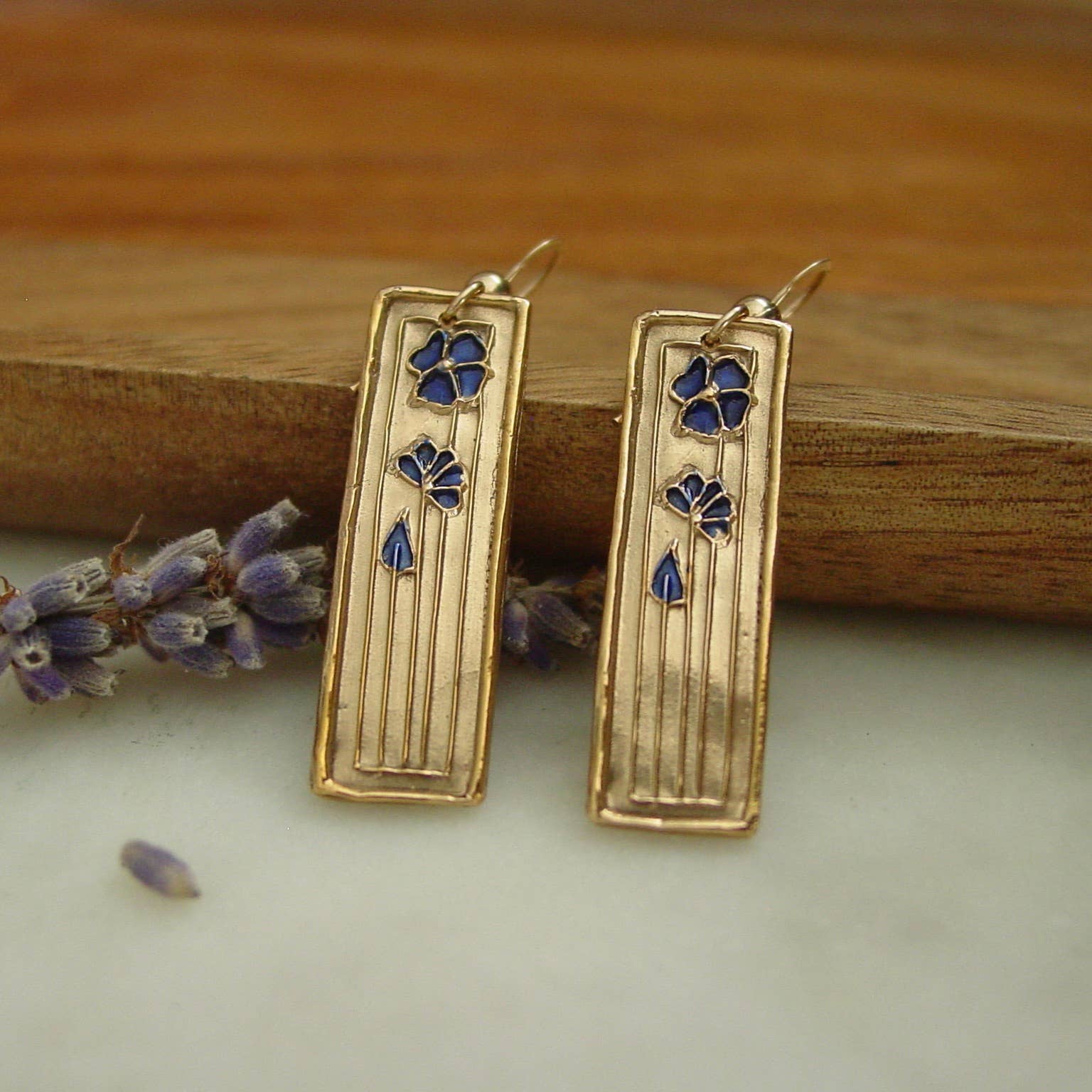 Vis a Vis Jewelry - Vente Boucles d'oreilles pendantes - Boucles d'oreilles petites fleurs de marguerite - Bijoux d'automne0