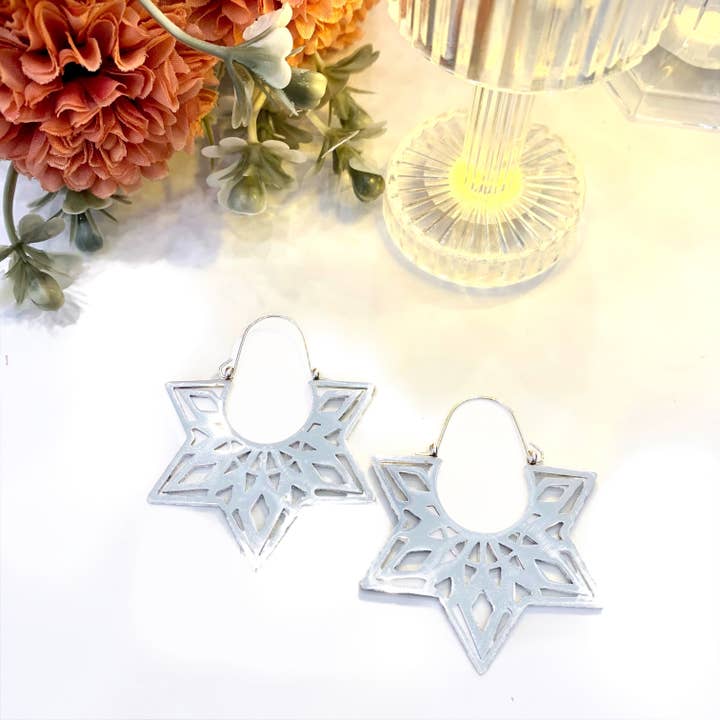 Atisha Spiritual Shop – Großhandel Ohrhänger – YOGA KUNDALINI OHRRINGE ~ Stilisierte Edelstahlringe mit Unaalome- und Lotussymbol