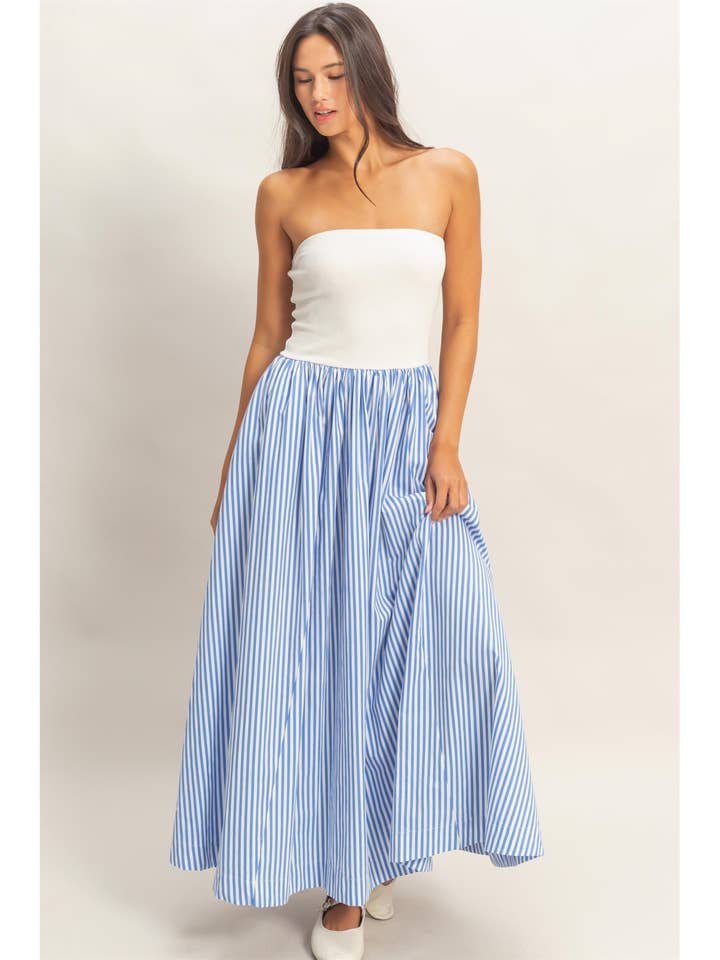 Robe midi fluide à rayures sans bretelles pour la vente par HYFVE