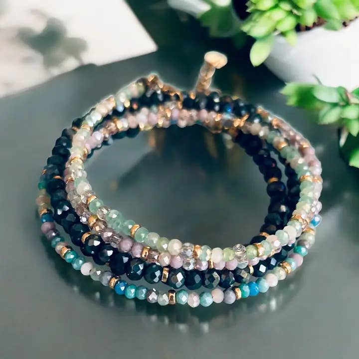 Pulseira de 5 voltas ou colar comprido com pérolas por atacado de Clovers