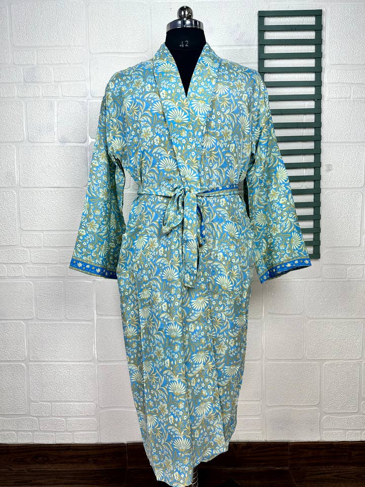 Boho Mænd Patola Blød Silke Kimono Mand Regal House Beach Robe for engroshandel hos The Eastern Loom