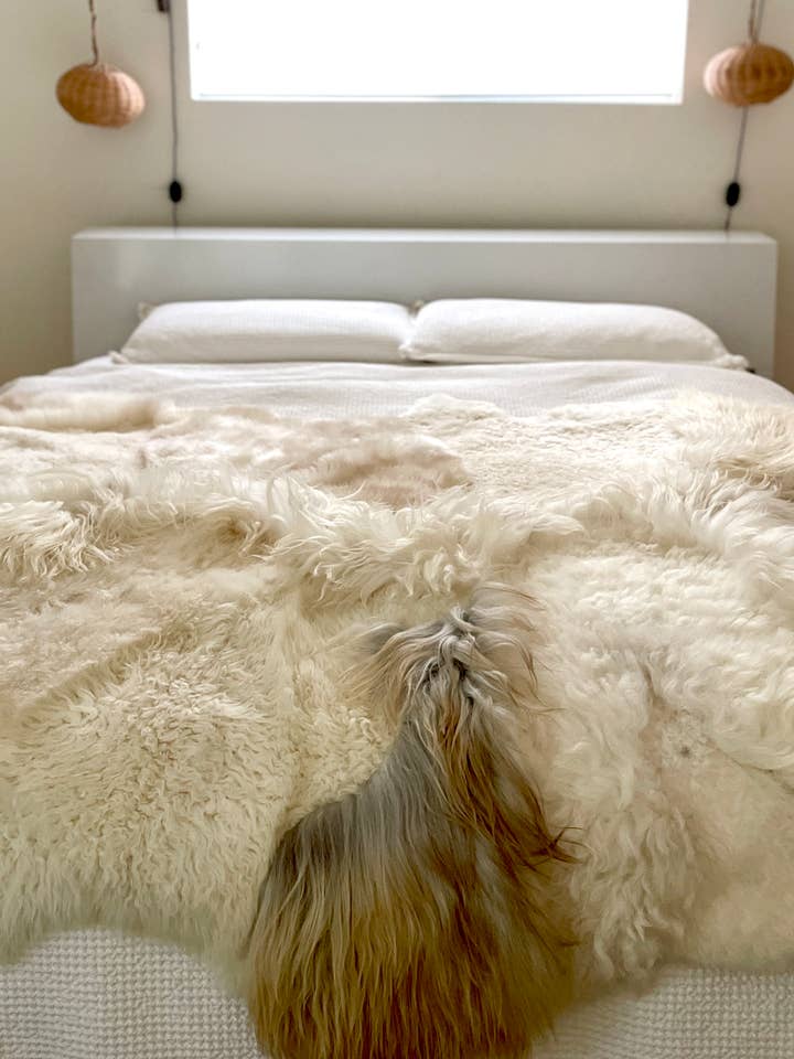 Hanki Sheepskin Rug for wholesale by HoogaHooga