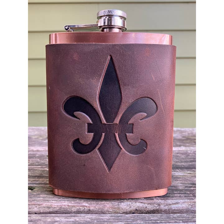 Flacon en cuir - Fleur De Lis pour la vente par Jimmyrockit