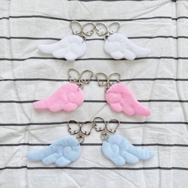 MOND HAUS – wholesale Keychain – Women's – MOCHI Keychain | Soft Touch Angel Wing Charm 2 Pieces Set5
