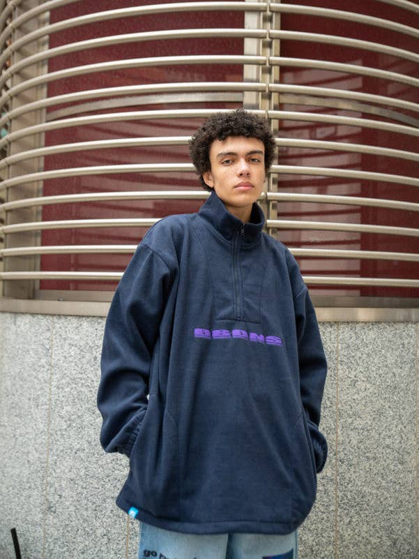 Pile Blu Navy Con Ricamo DBDNS Viola per la vendita all'ingrosso da parte di Dream But Do Not Sleep