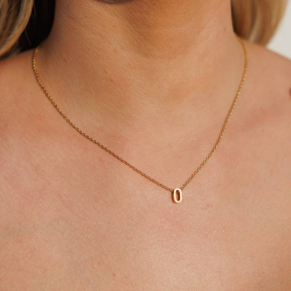 Silk oil of Morocco – Großhandel Kette mit Anhänger/Charm – Initiale Halskette | Amici by Ella15