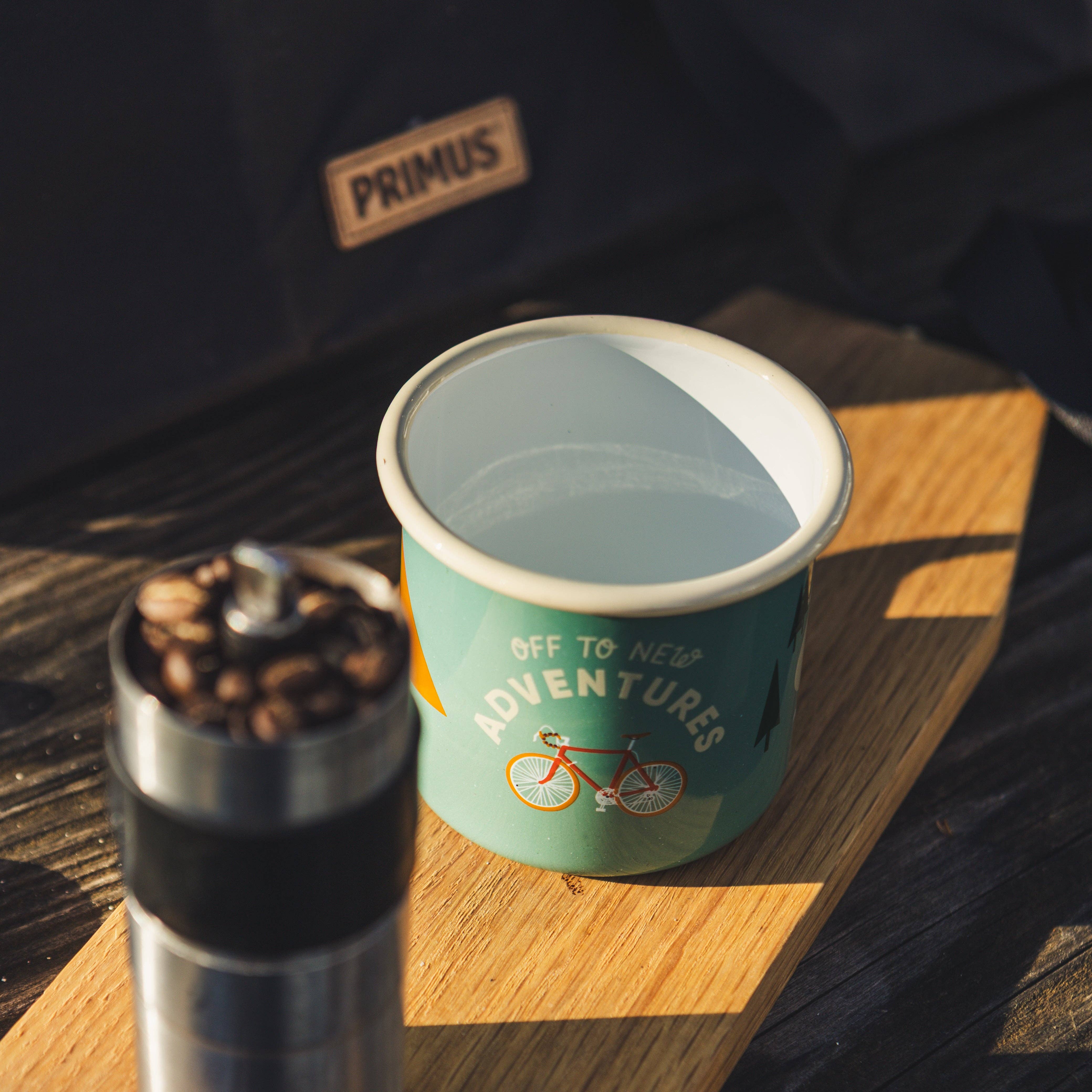 Roadtyping – Großhandel Kaffeebecher – Emaille Tasse Bike1