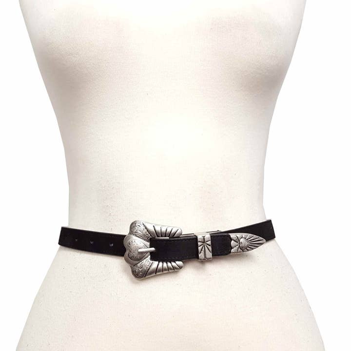 Axesoria West – Cinto - Mulher por atacado – Conjunto de Fivela Western com Design de Coração em Cinto de Camurça Verdadeira2