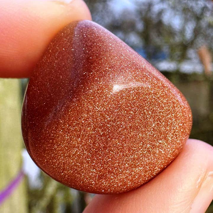 Elf Kendal Hippies – wholesale Spiritual stone/crystal – Goldstone tumbled crystal 2-3cm polished gemstone sparkly uk0