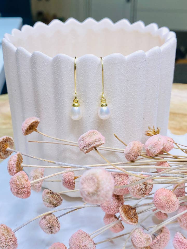 Anya per la vendita all'ingrosso da parte di Grace + Poise Jewelry