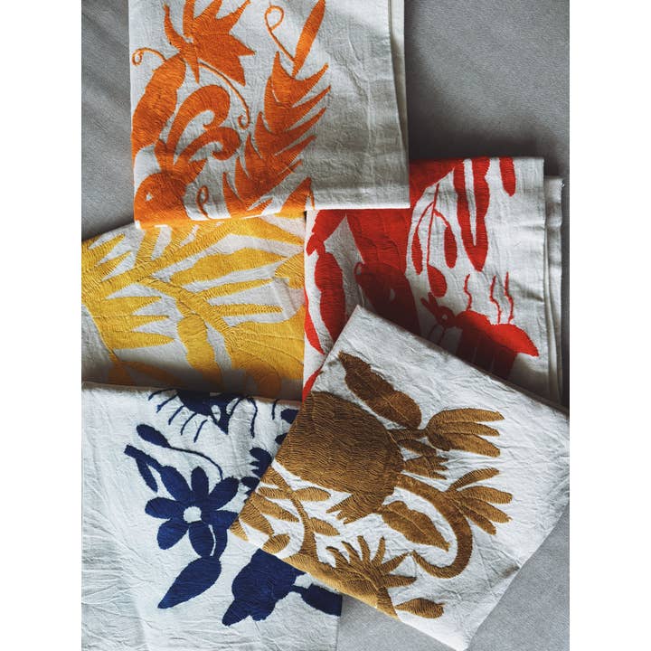 Pura Vida – Großhandel Zierkissenbezug – Bestickter mexikanischer Kissenbezug Minimalist Animals in Farbe19