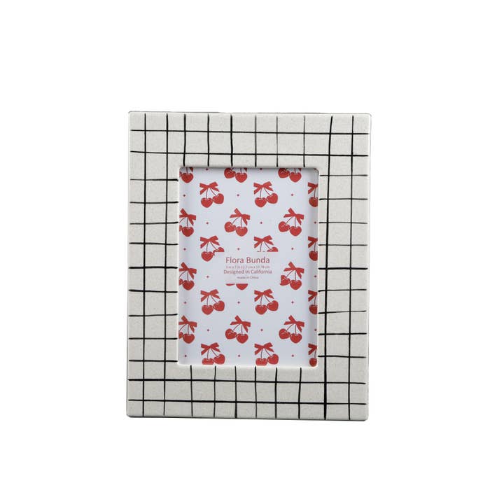 Flora Bunda Inc - Wholesale Picture Frame - 5 x 7 Checker Line Ceramic Frame