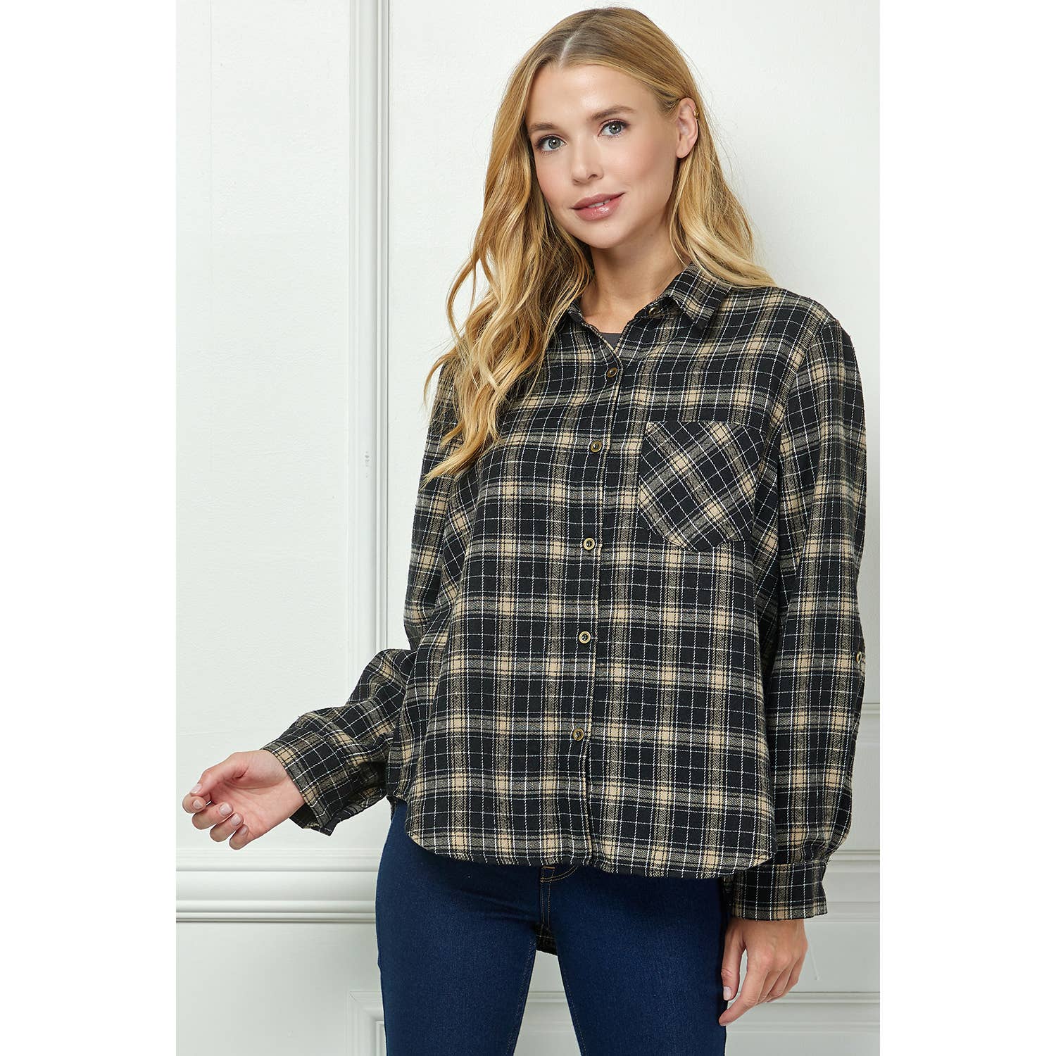 TAUPE/BLK KARIERTE FLANELLHEMDEN MIT ROLLÄRMELN UND KRAGEN für den Großhandel auf Faire10