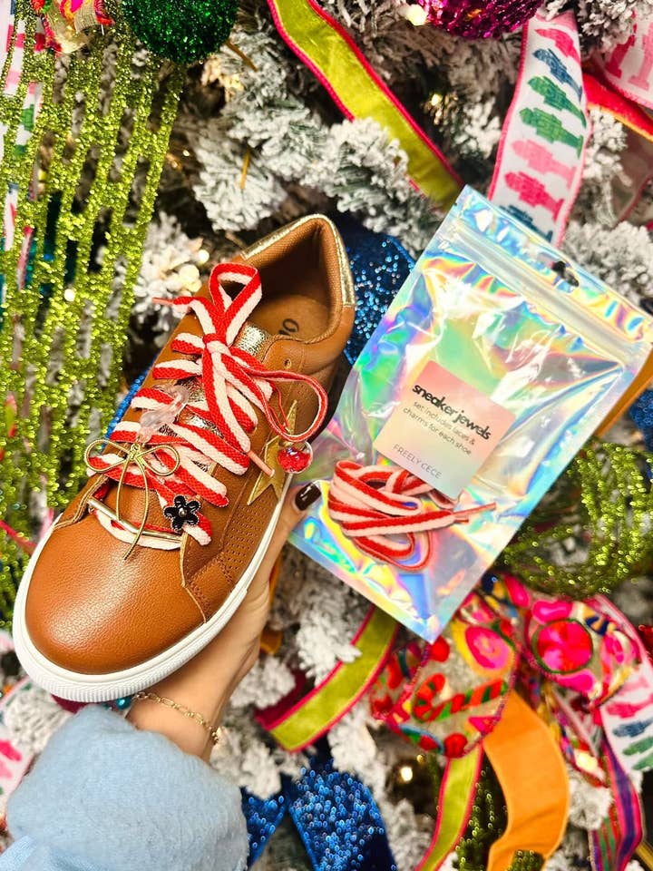 Freely Cece LLC - Wholesale Shoe Jewelry - Women's - Shoe Charms Trendy Sneaker Jewels Shoelaces & Charm Set 4