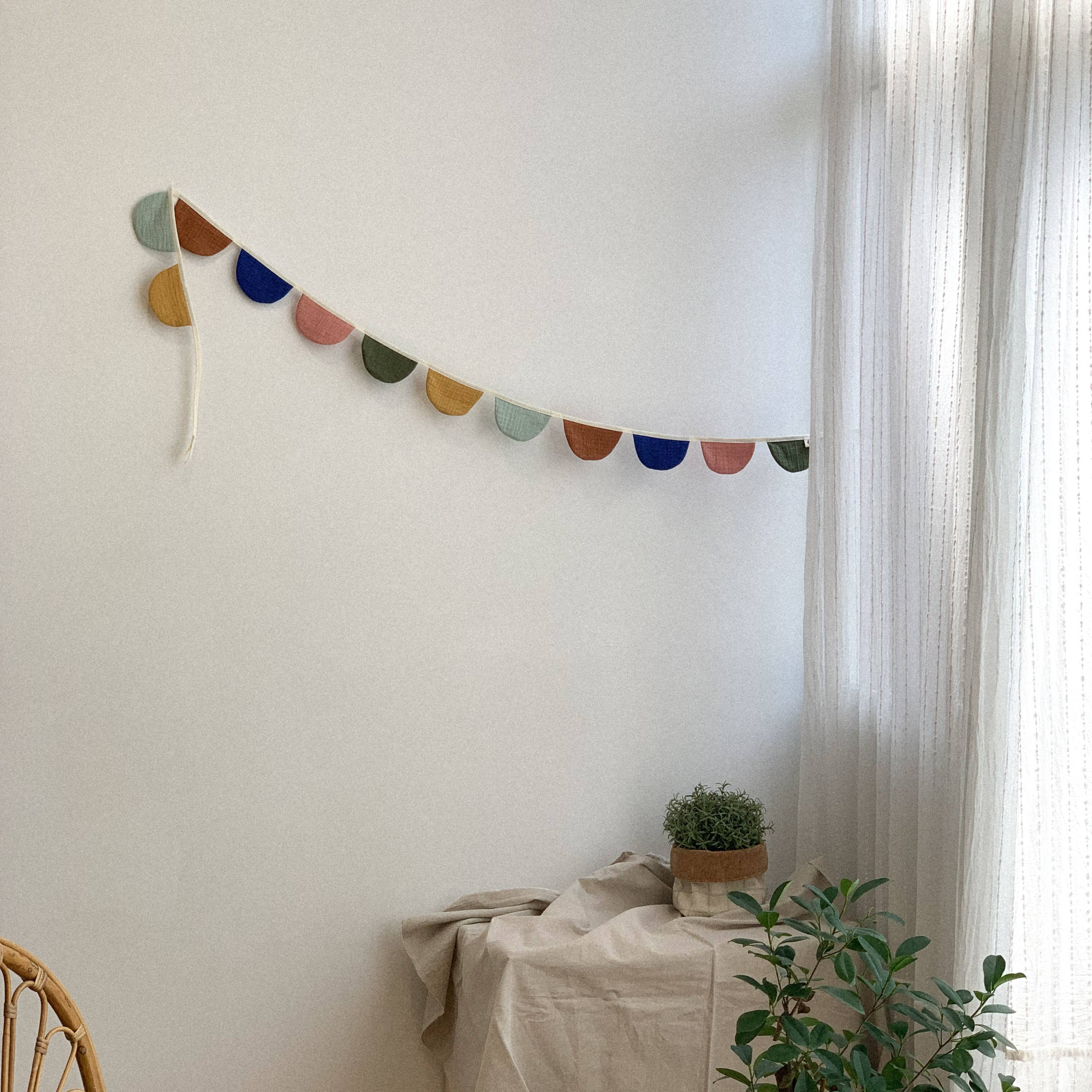 Monocrom – Engroshandel Guirlande – Bomuldsbanner med 12 halvcirkler i Verbena1