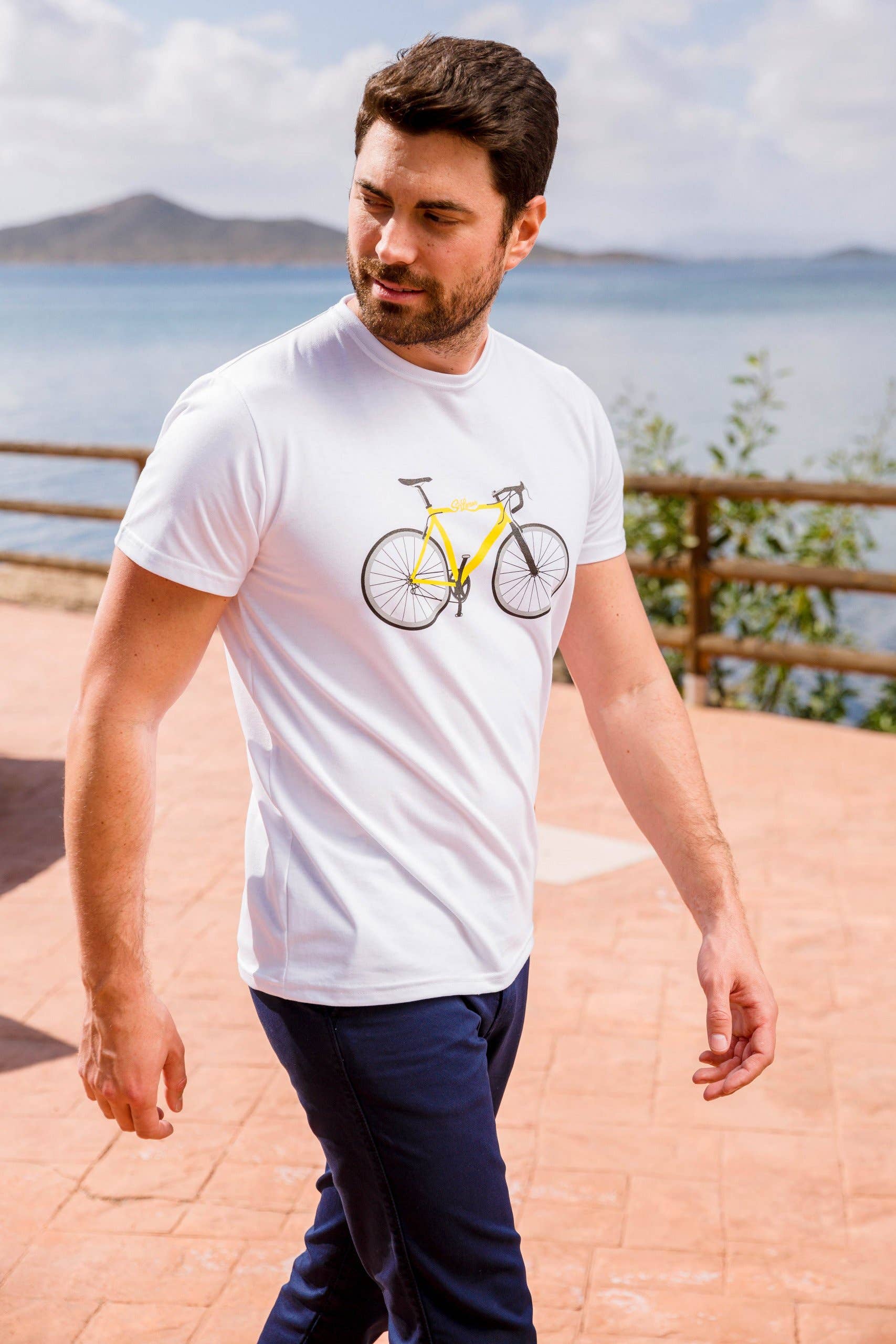 Sir Lemon – T-shirt estampada - Homem por atacado – Camiseta branca com bicicleta amarela Sir Lemon1