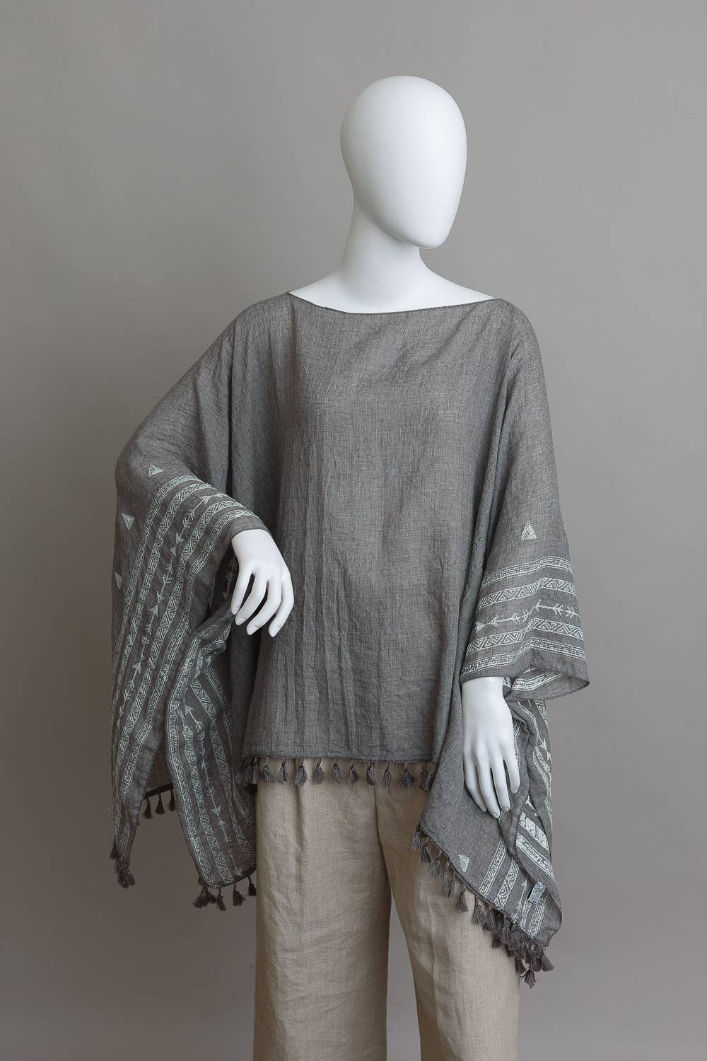 Leto Accessories – wholesale Tunika - Dam – Luftig tunika med aztekisk brodyr4