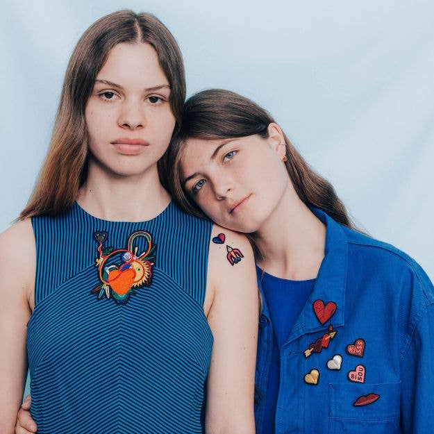 Macon & Lesquoy – Engroshandel Broche – Håndbroderet broche - Sølvhjerte2