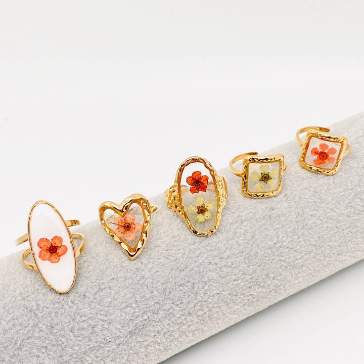 Mio Queena - Wholesale Cocktail/Statement Ring - 18K Gold Plated Stainless Steel Floral Ring - FGS/PDF