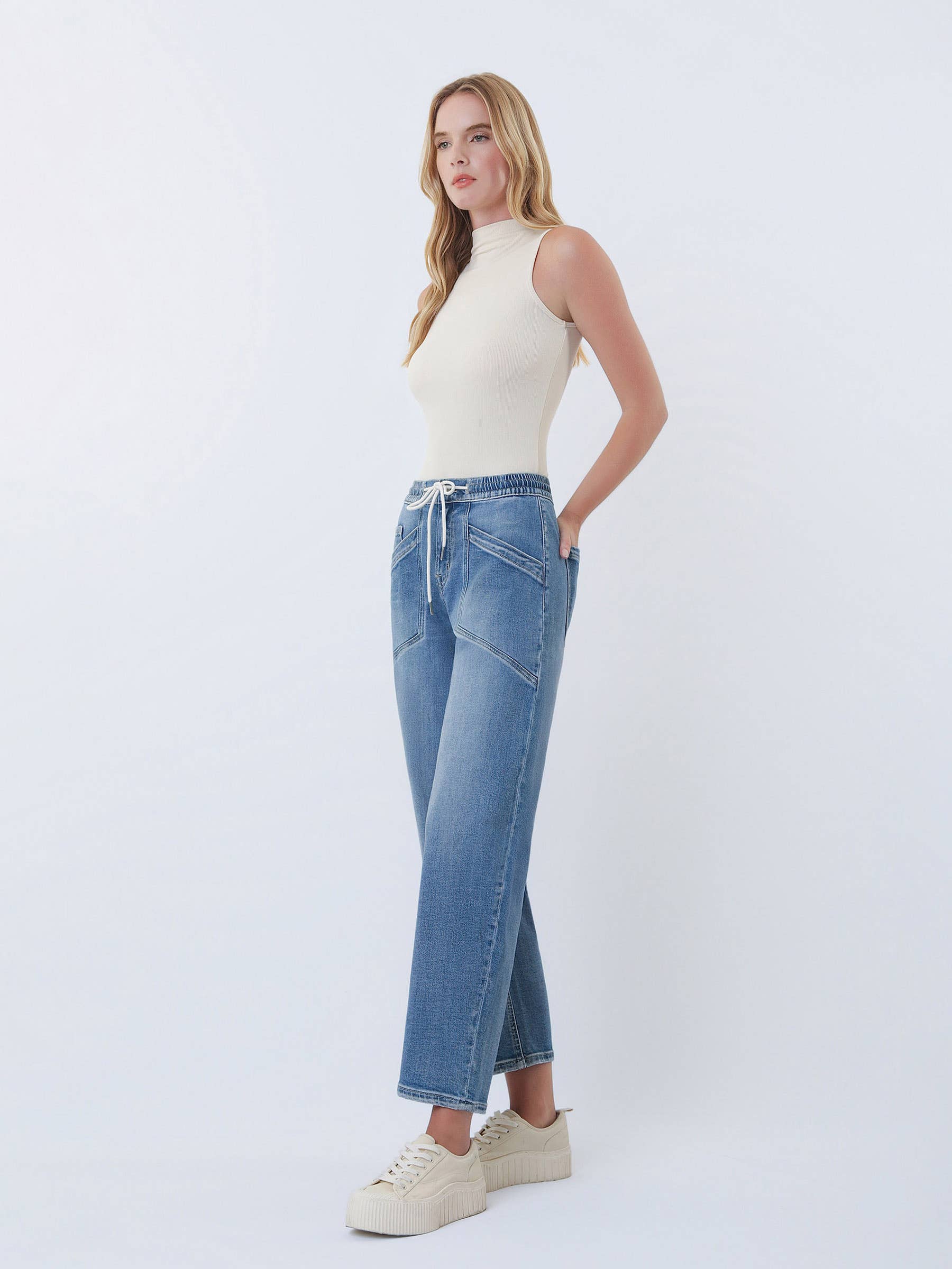 UPSTANDING HIGH RISE ELASTIC WAISTBAND WIDE BARREL JEANS V3648 for wholesale on Faire10