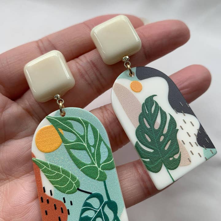 HolyGuacamolly - Wholesale Dangle earrings - Acrylic Monstera Leaf Earrings5