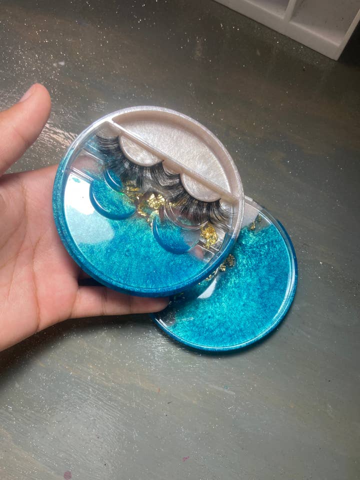 Blue & Cream Lash Case | Travel Makeup/Case for wholesale by KraftzbyKenzie