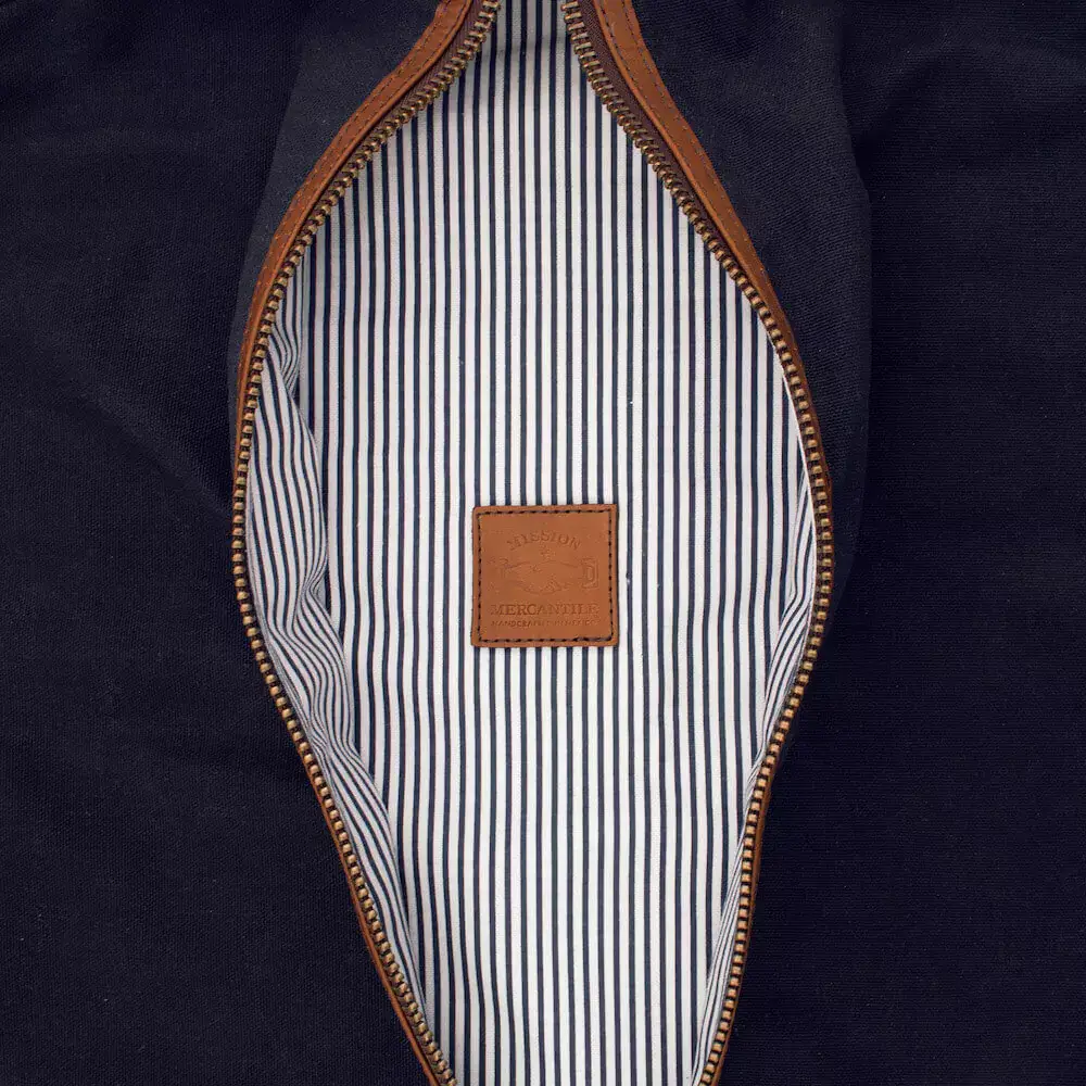 Mission Mercantile Leather Goods – Engroshandel Dragtpose – Kampagne Voksbehandlet lærred Tøjpose16