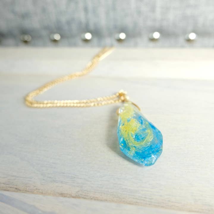 BlueButterflyBazaar – wholesale Hänge-/berlockhalsband – Reylo Kyber Crystal halsband gult och blått för Rey och Ben Solo kristall Star Wars Gift1