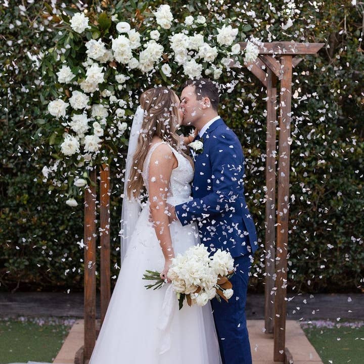 The Whole Bride - Wholesale Confetti - The Ultimate Confetti Bundle - Heart (cones, confetti + trays)29