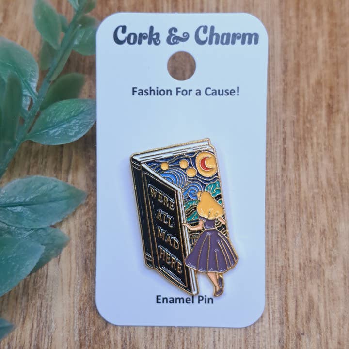 Siamo Tutti Un Po' Matti Qui Alice nel Paese delle Meraviglie Van Gogh Spilla in Smalto per la vendita all'ingrosso da parte di Cork and Charm