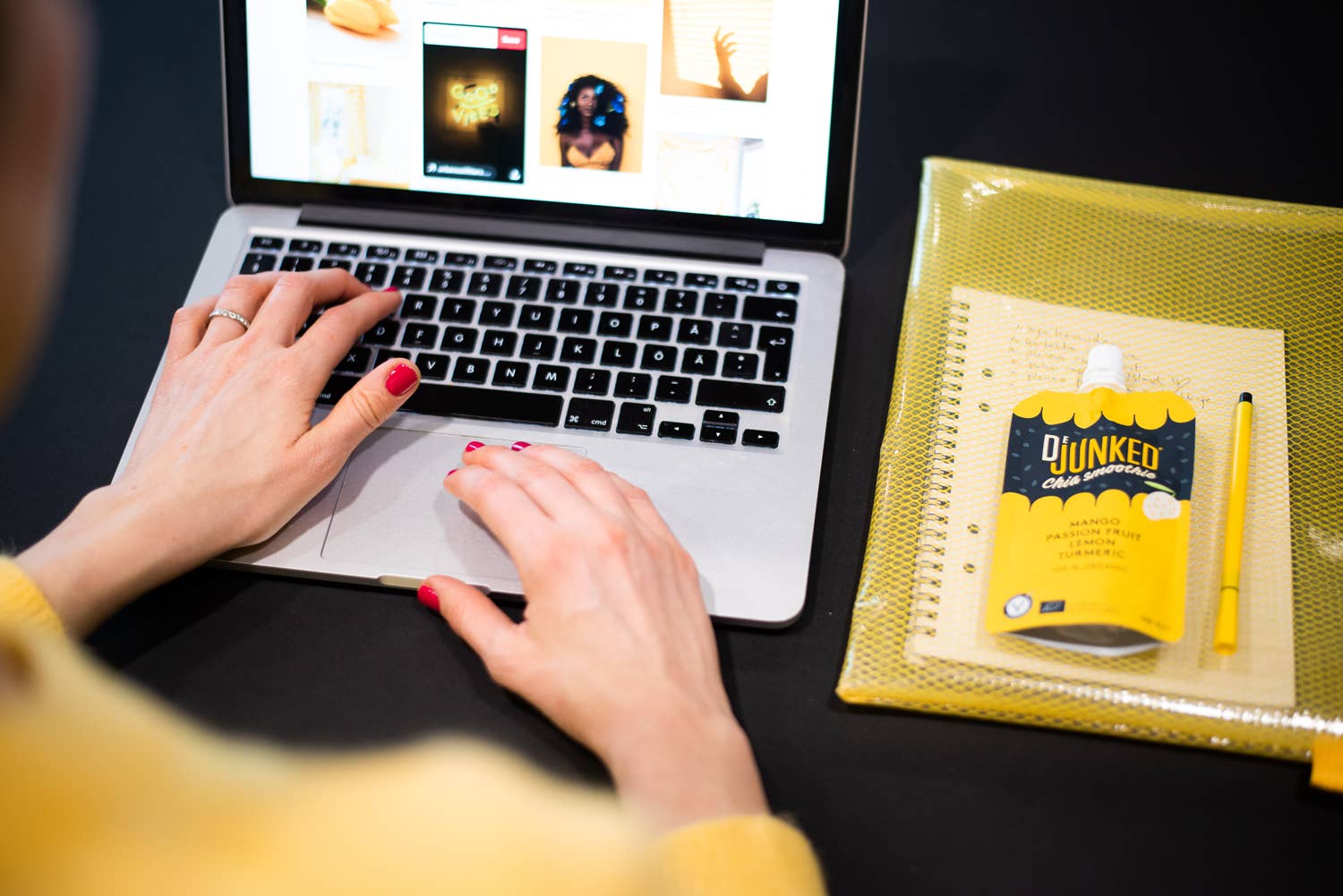 Dejunked Snacks - Wholesale Powdered Health Drink - Dejunked Chia Smoothie BIO - Yellow8