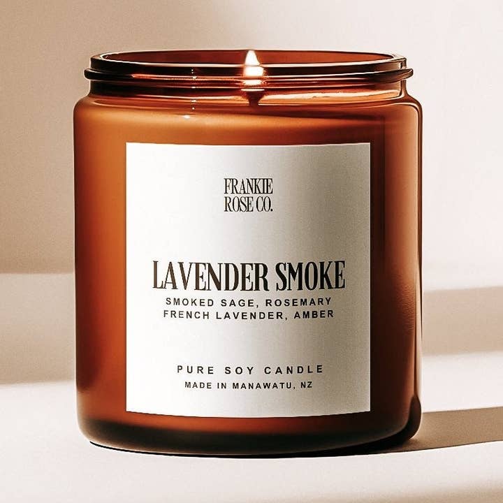 LAVENDER SMOKE - Candela di soia per la vendita all'ingrosso da parte di Frankie And Rose Co