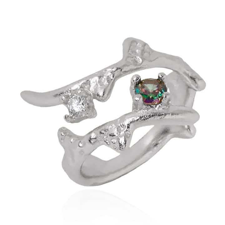 Bague torsadée martelée Cordelia | Argent sterling 925 pour la vente par LUNA CHARLES EMRA LTD