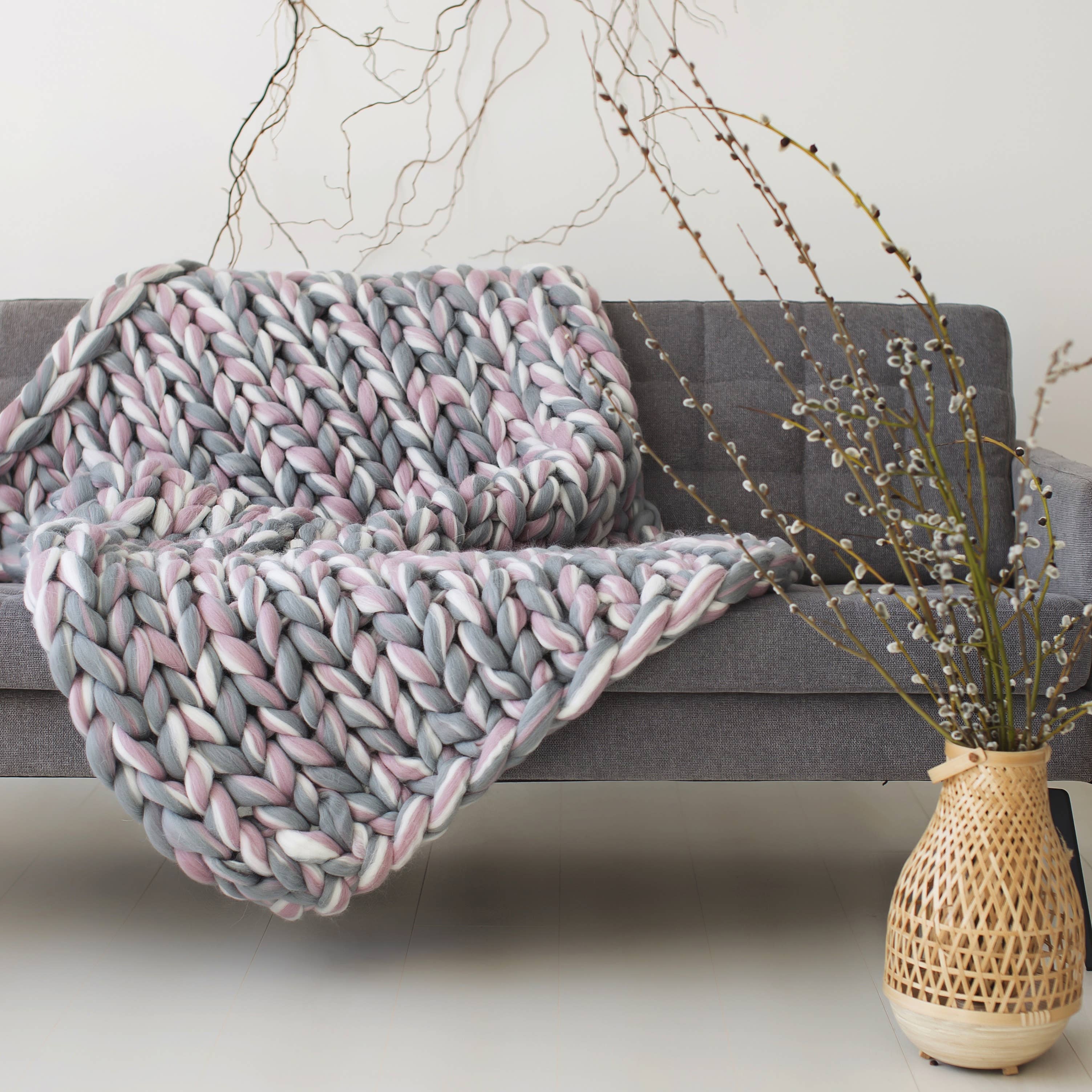 Chunky Wool Studio - Wholesale Throw Blanket - Chunky Knit Blanket  - 30 colors available13
