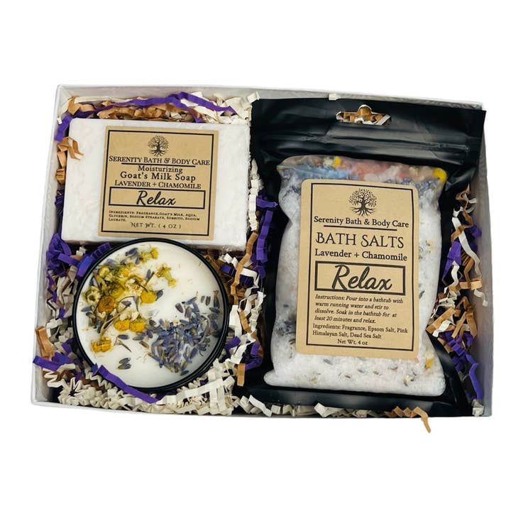 Relax (Lavender Chamomile) Self Care Spa cadeauset voor dames voor wholesale door Serenity Bath and Body Care