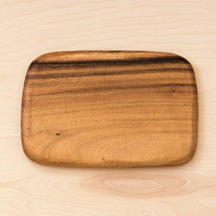 Planche à découper rectangulaire en acacia 12" | LIKHÂ pour la vente par LIKHÂ