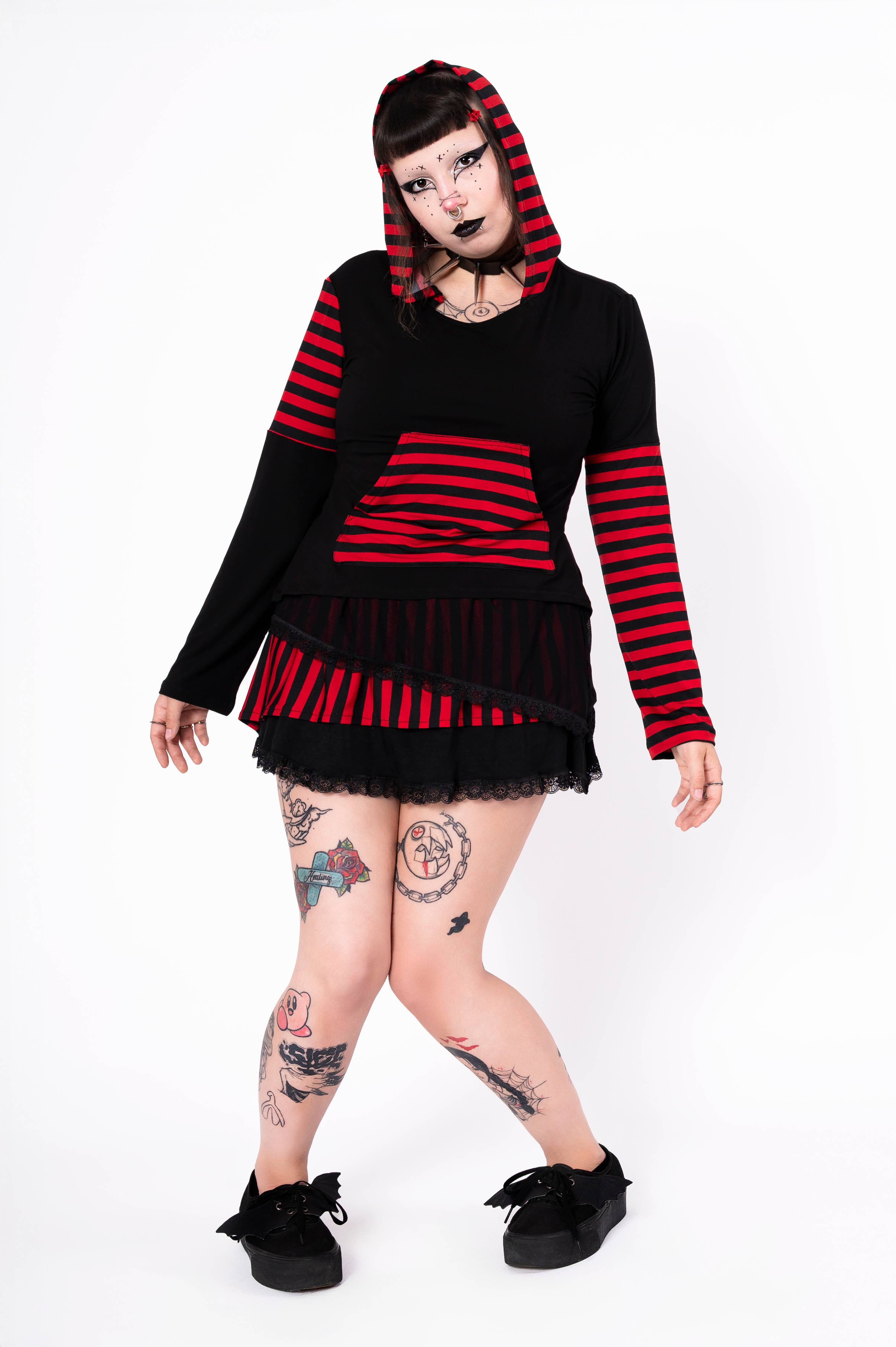 Putré-Fashion – wholesale Skort – Women's – Dark Entries skort - Black/Red 3