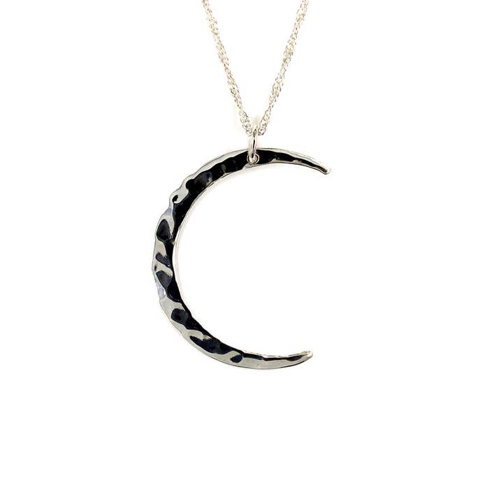 Collar de Luna Creciente Martillada de Plata de Ley para venta al por mayor de Freedom Clasp