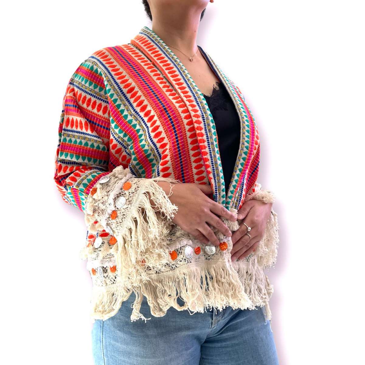 Flerfarvet sortiment Boho Chic bomuldsjakke til kvinder - afslappet stil for engroshandel på Faire6