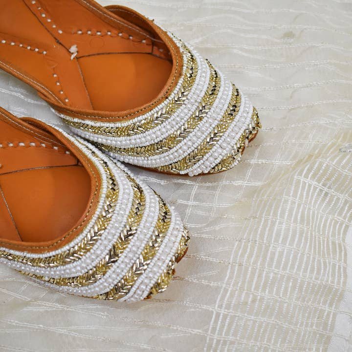 Raahi Global - Wholesale Flats – Women’s - Leather White Embellished Balle Indian Jutti Flats1
