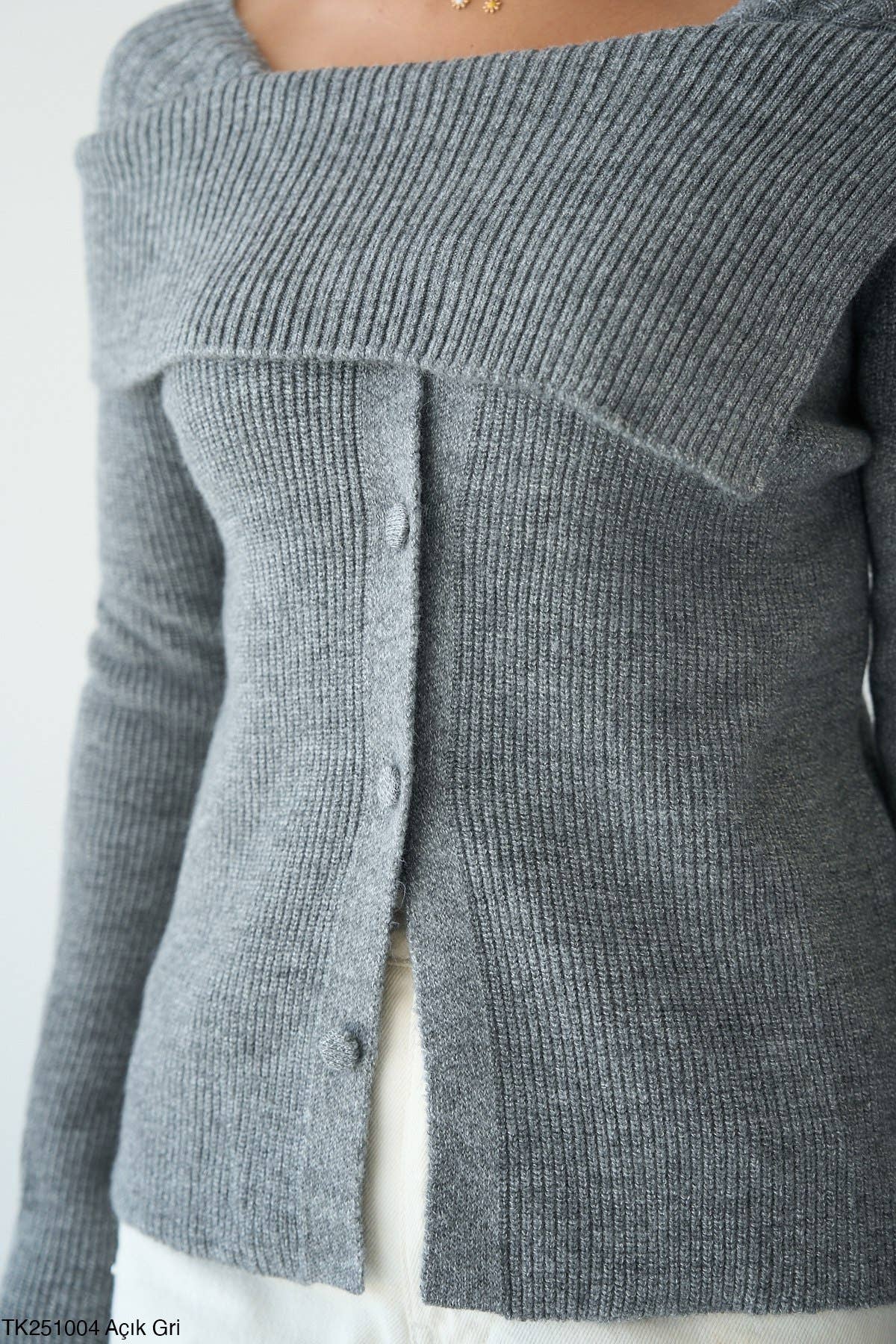 Design company-Fatma Balkir - Wholesale Knit Sweater - Women's - Asymmetric Neckline Women’s Knit Sweater1