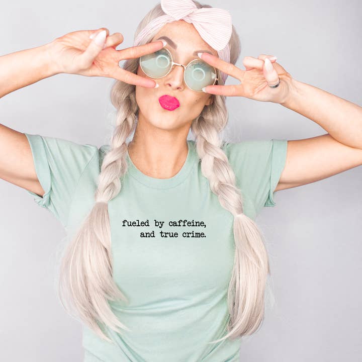 Alimentato dalla caffeina e dal vero crimine per la vendita all'ingrosso da parte di Laurel Tree and Me