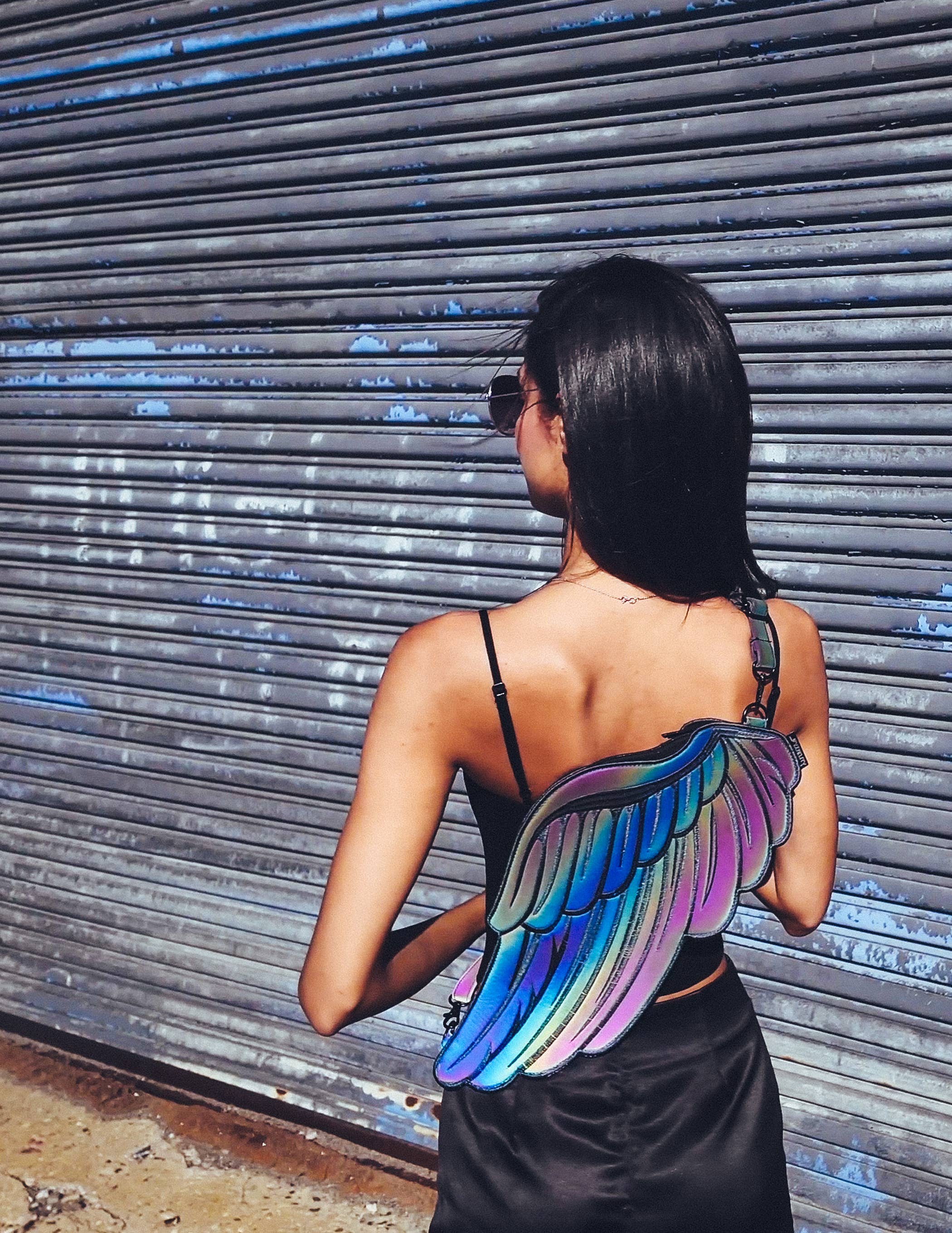 Fydelity - Venta al por mayor Mochila - Mujer - 81039: Carcaj o bolso de mano | WINGS Reflective Rainbow5