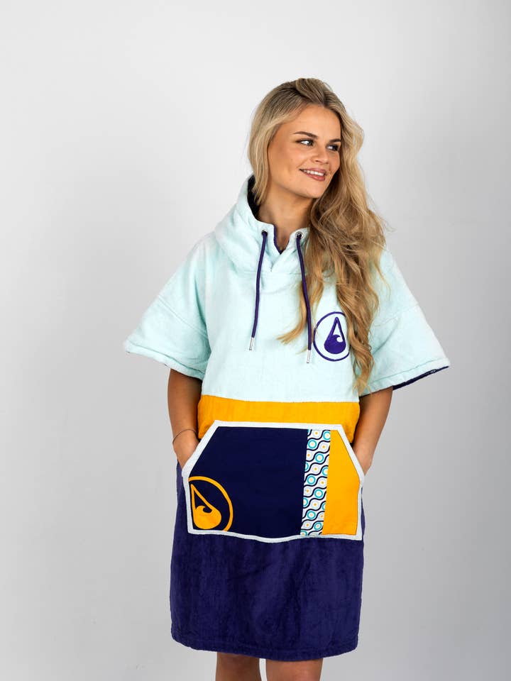 Wave-Hawaii MANIERO changing robe and beach poncho for wholesale by Inventsports Limited