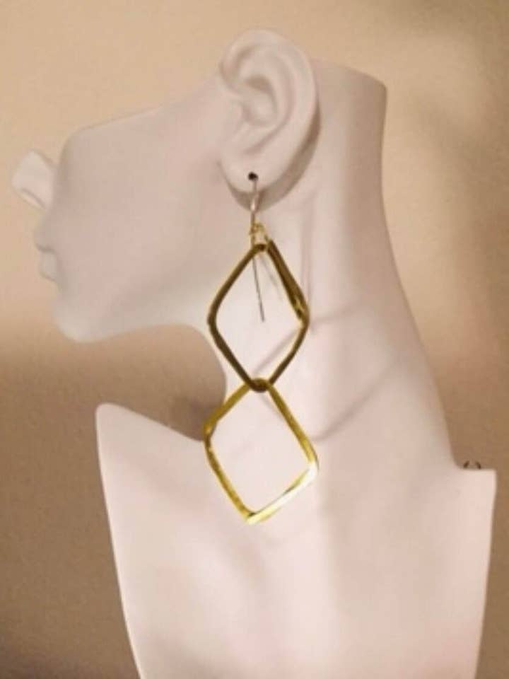 Grote vierkante vierkante oorbellen voor wholesale door Angela Catirina Jones