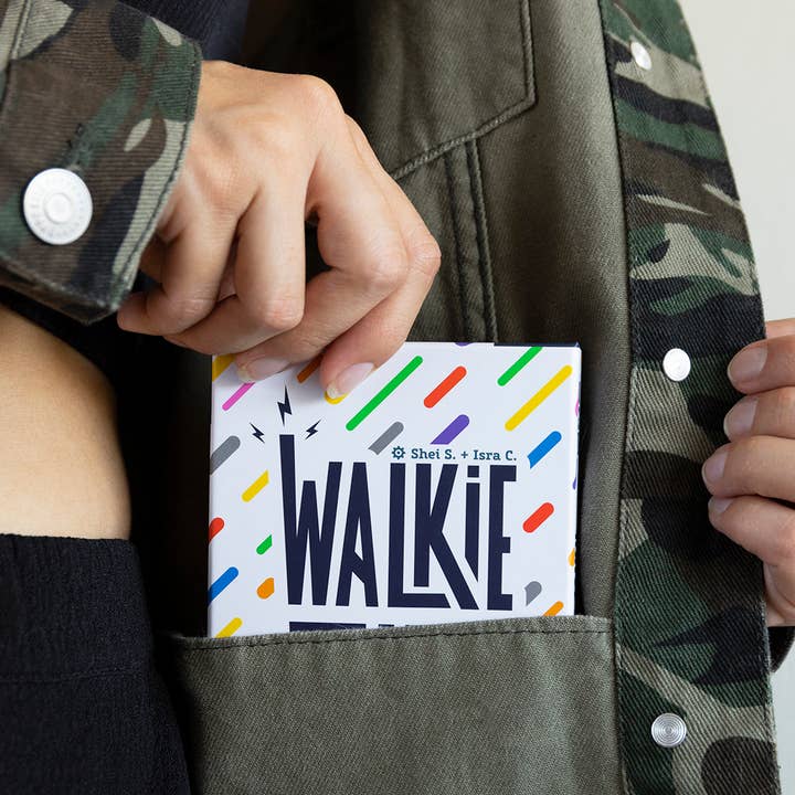 Devir Games - Wholesale Card Game - Walkie Talkie (Devir Pockets)3
