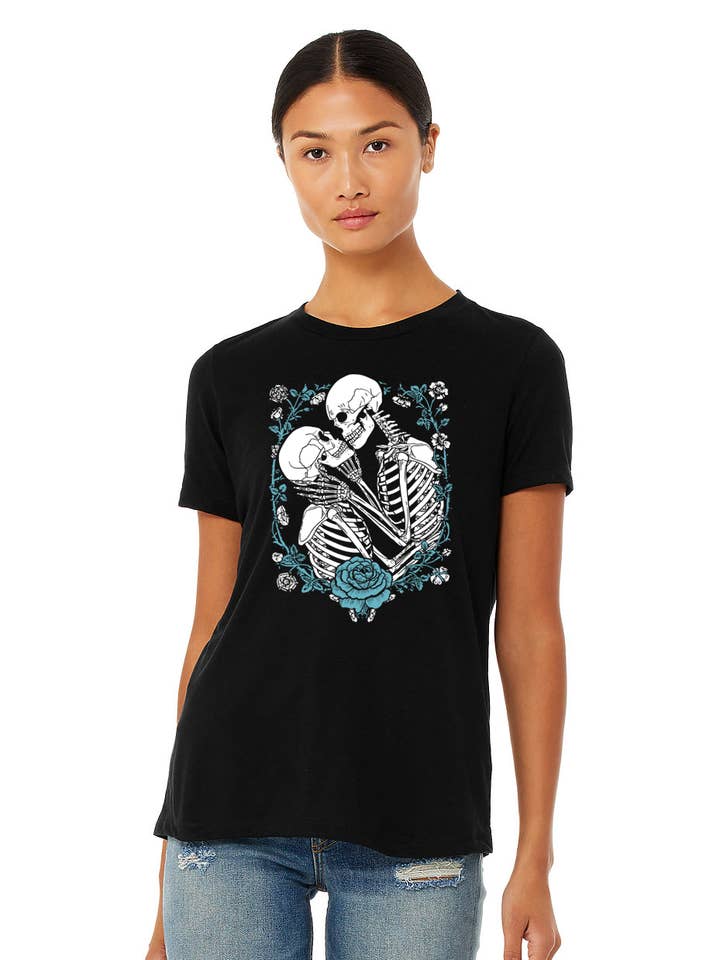 T-shirt squelette décontracté en trois mélanges pour femmes - Noir pour la vente par Nora Libra