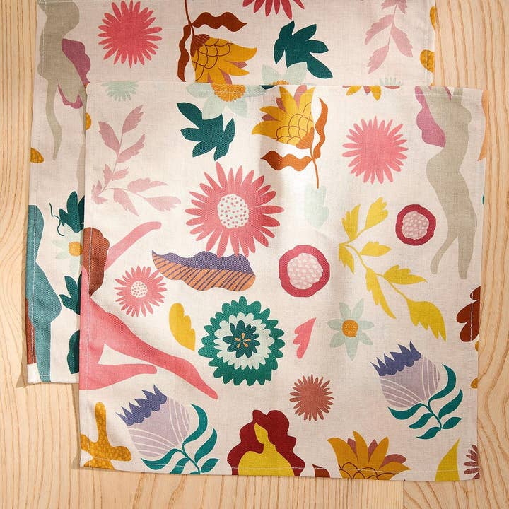 Dora Nola - Wholesale Dinner & Cloth Napkin - Stories napkins set of 22